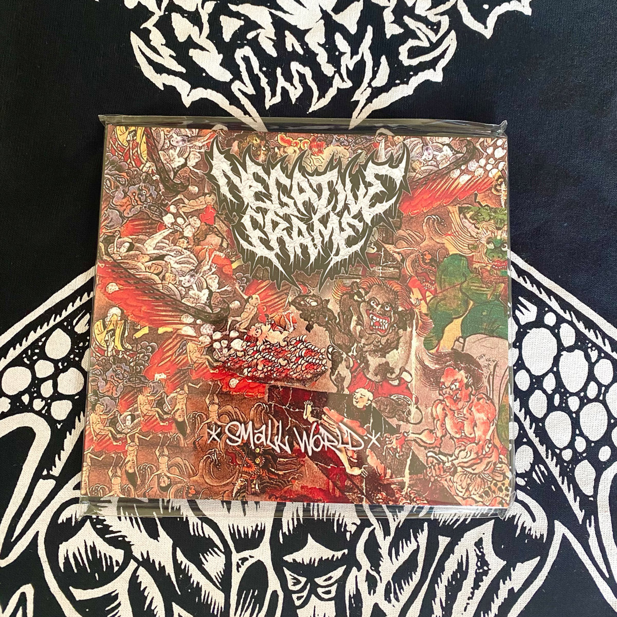 NEGATIVE FRAME - "SMALL WORLD" CD-EP